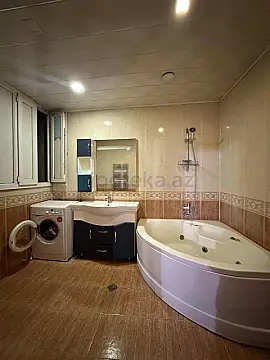 Satılır 3 otaqlı yeni tikili 125 m²