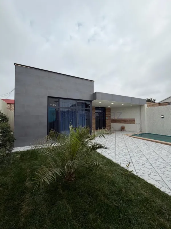 Satılır 4 otaqlı mənzil 140 m²