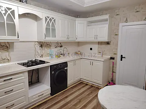 Satılır 2 otaqlı yeni tikili 70 m²