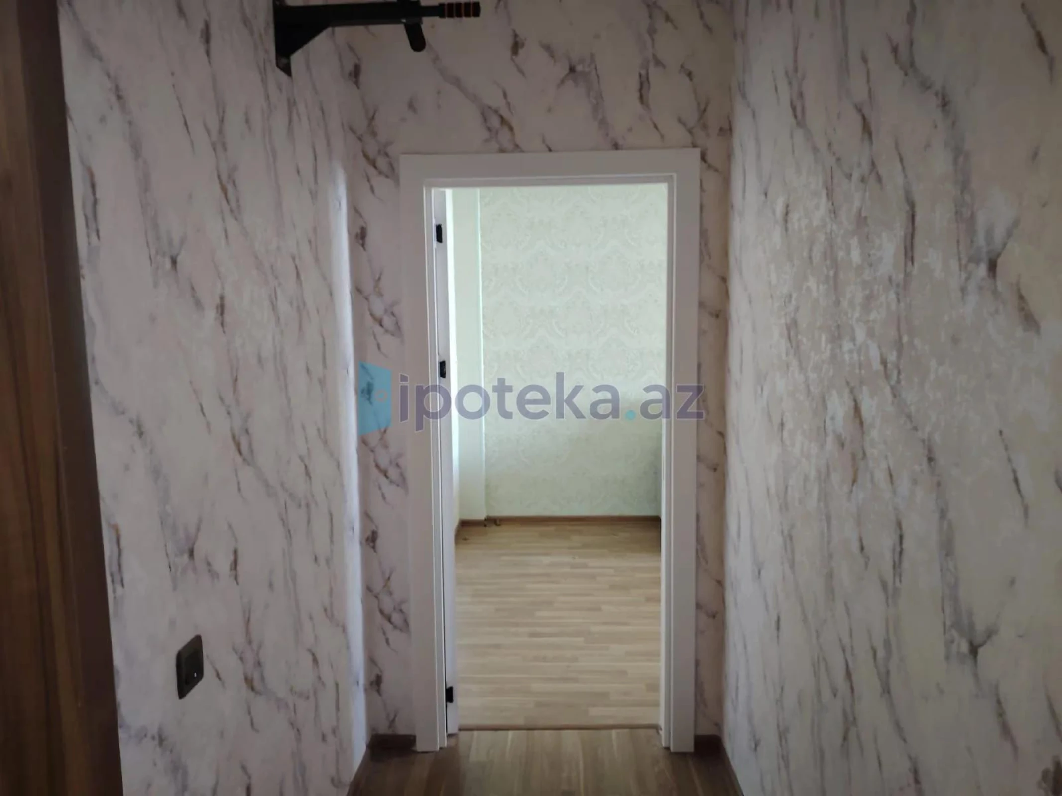 Satılır 2 otaqlı yeni tikili 70 m²