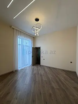 Satılır 4 otaqlı mənzil 150 m²