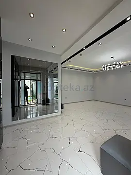 Satılır 4 otaqlı mənzil 150 m²