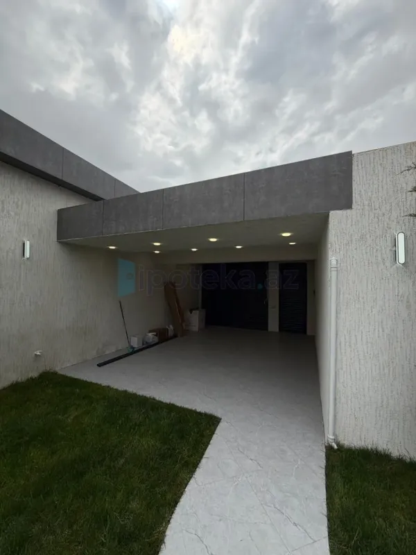 Satılır 4 otaqlı mənzil 150 m²