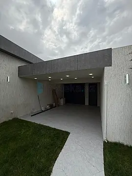 Satılır 4 otaqlı mənzil 150 m²