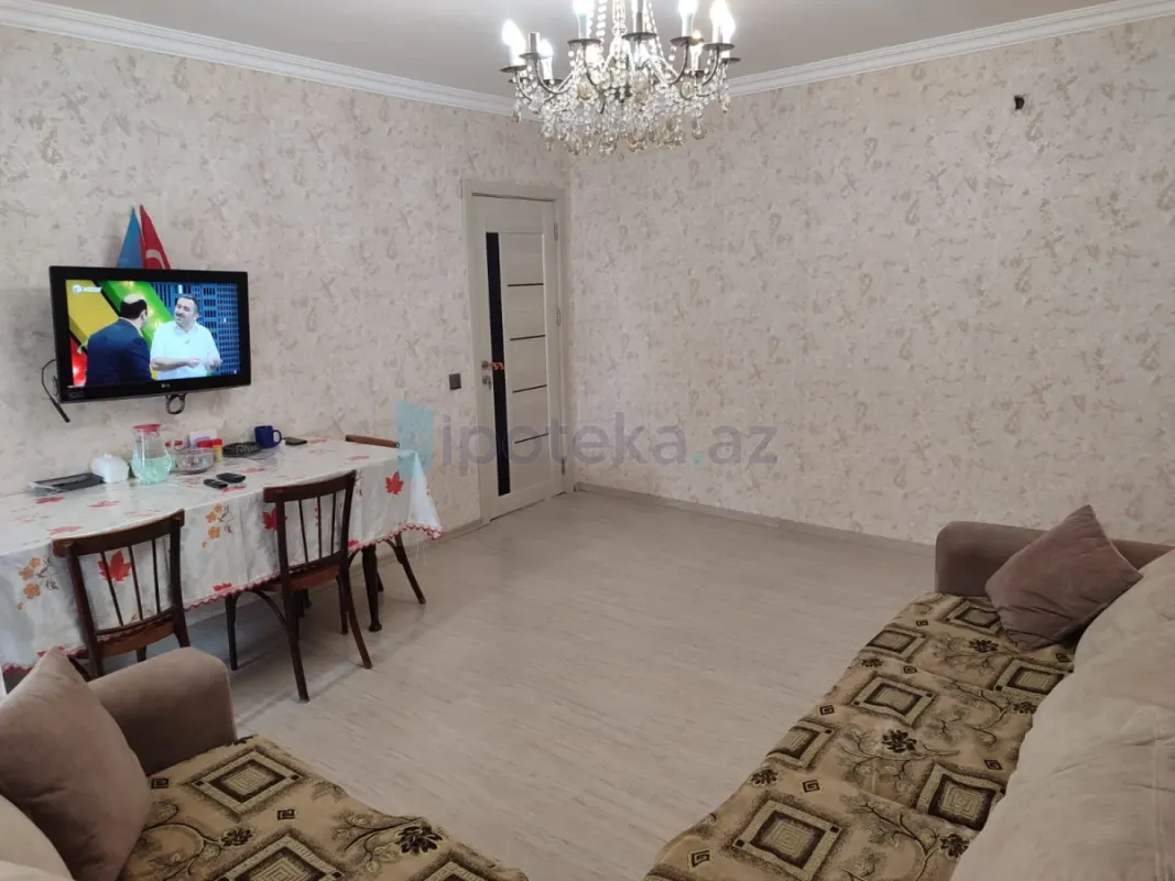Satılır 4 otaqlı köhnə tikili 105 m²