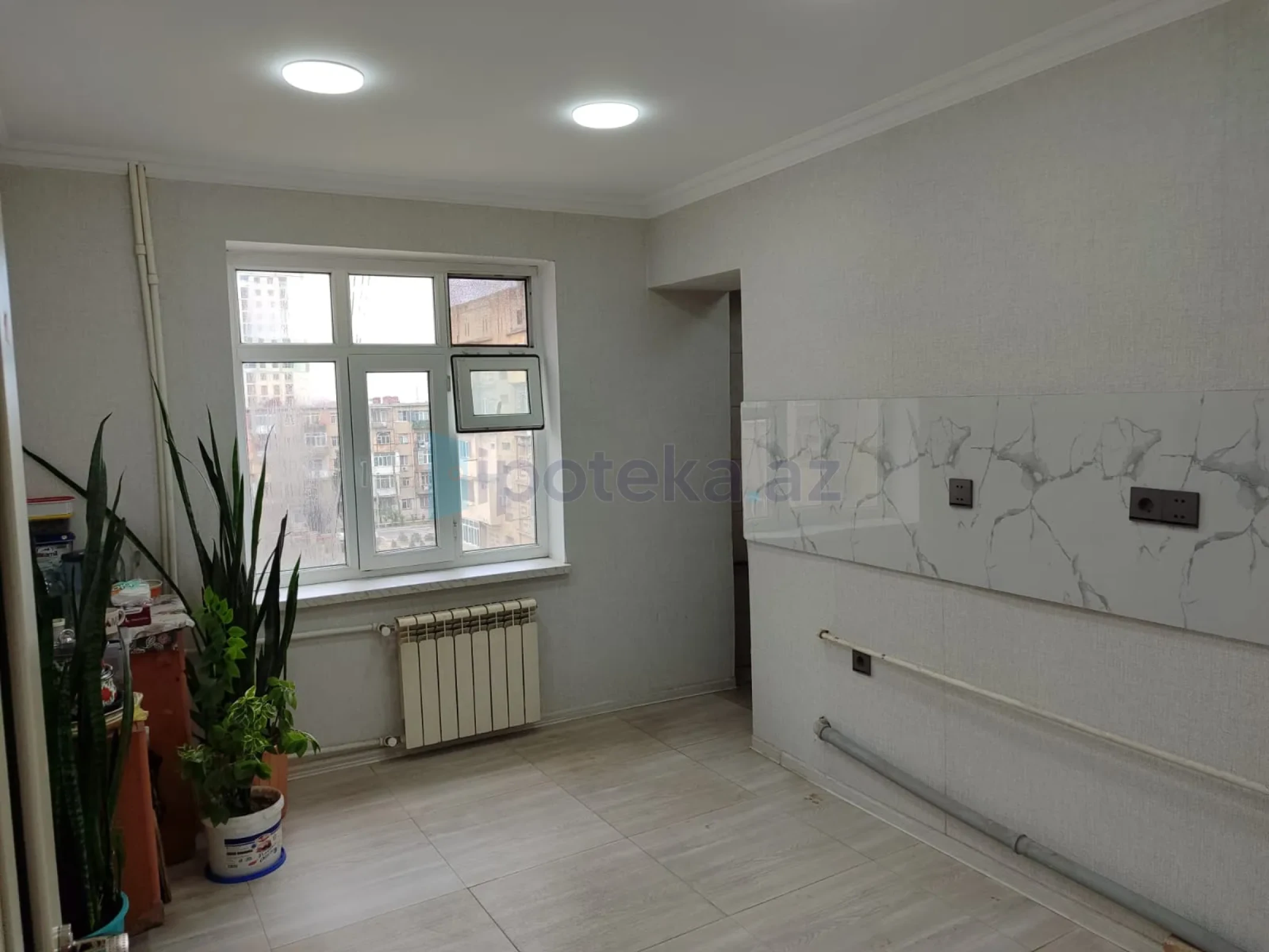 Satılır 4 otaqlı köhnə tikili 105 m²
