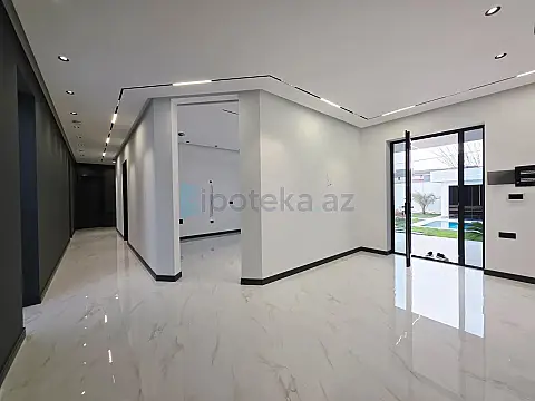 Satılır 5 otaqlı mənzil 250 m²