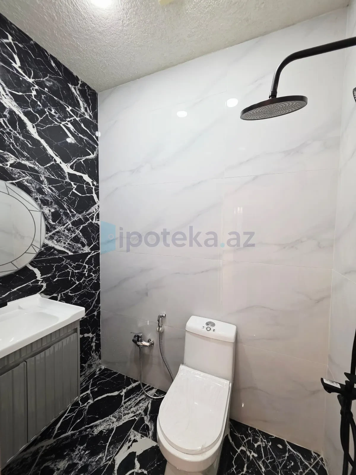 Satılır 4 otaqlı mənzil 120 m²