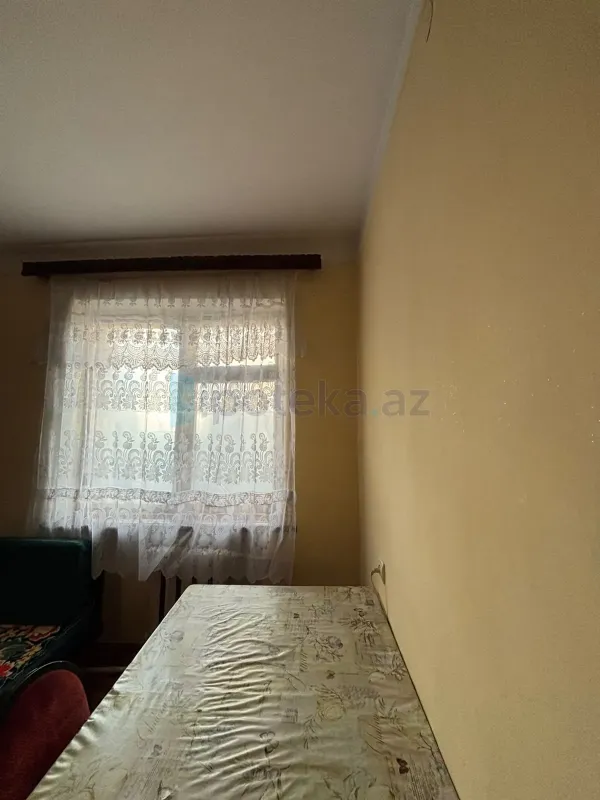 Satılır 1 otaqlı köhnə tikili 32 m²