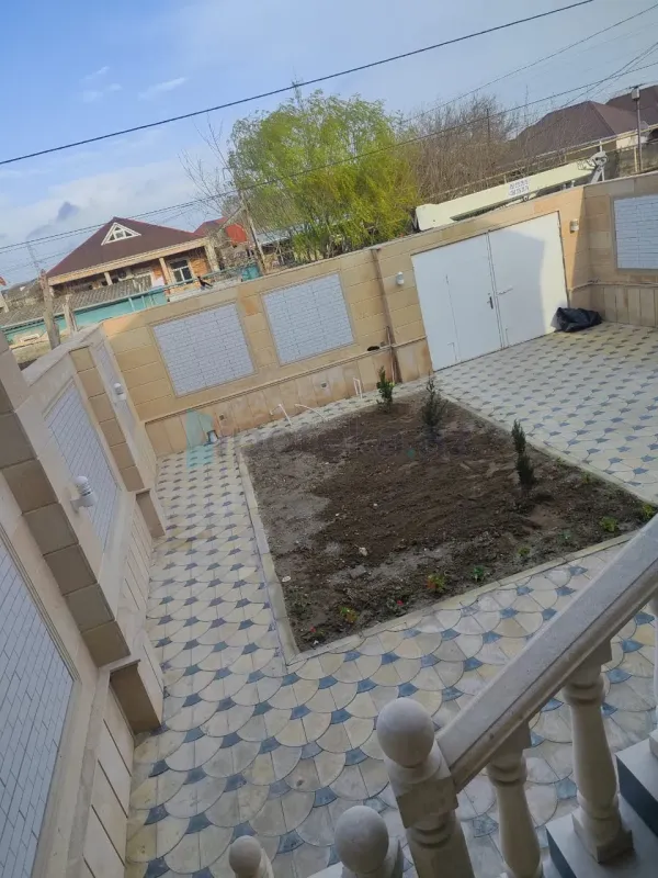 Satılır 7 otaqlı mənzil 190 m²