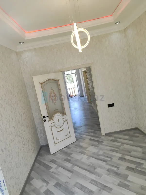 Satılır 7 otaqlı mənzil 190 m²
