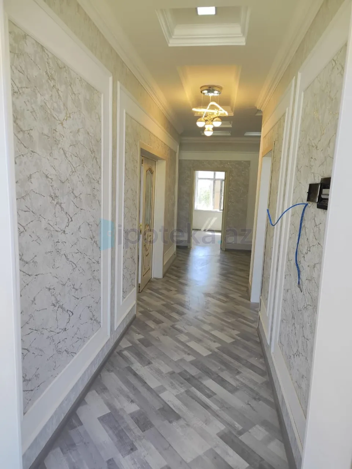 Satılır 7 otaqlı mənzil 190 m²