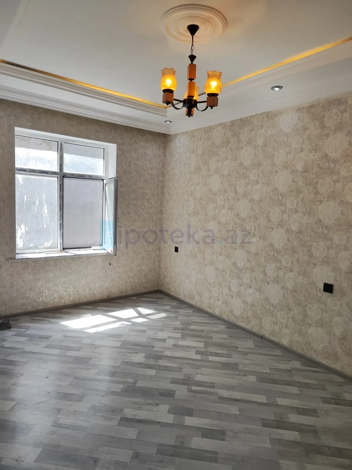 Satılır 7 otaqlı mənzil 190 m²