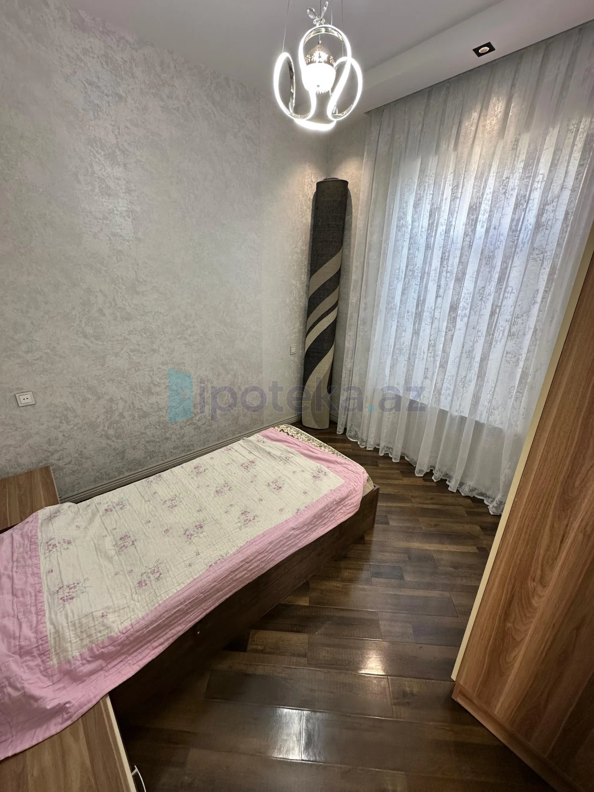 Satılır 6 otaqlı həyət evi 220 m²