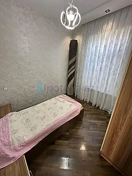 Satılır 6 otaqlı həyət evi 220 m²