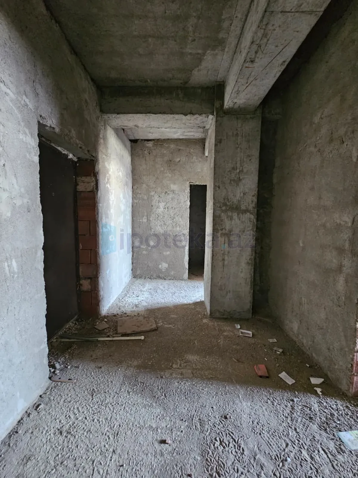 Satılır 2 otaqlı yeni tikili 84 m²