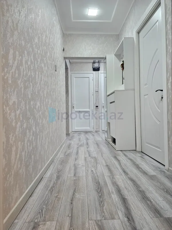 Satılır 2 otaqlı köhnə tikili 65 m²