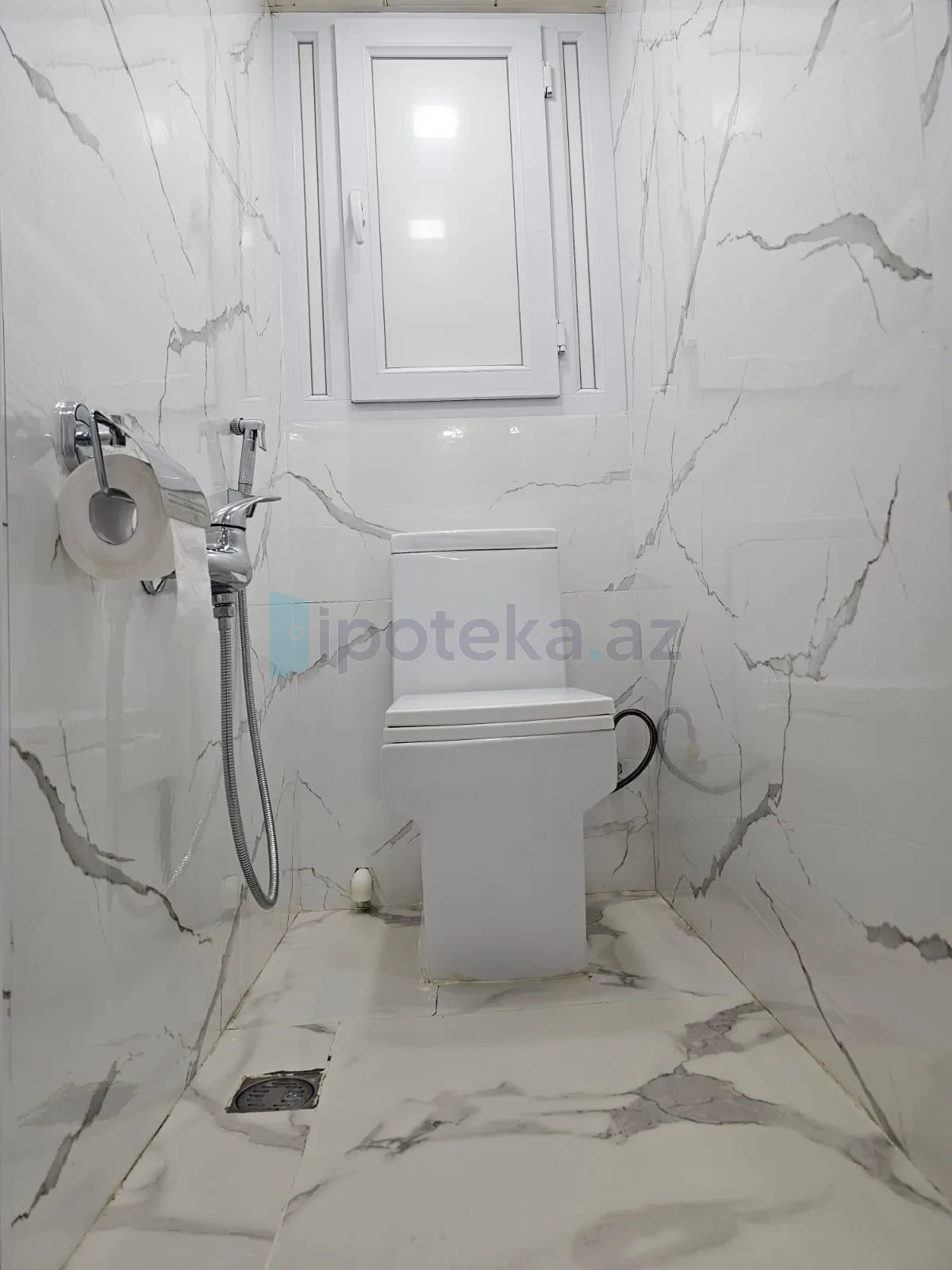 Satılır 2 otaqlı köhnə tikili 65 m²