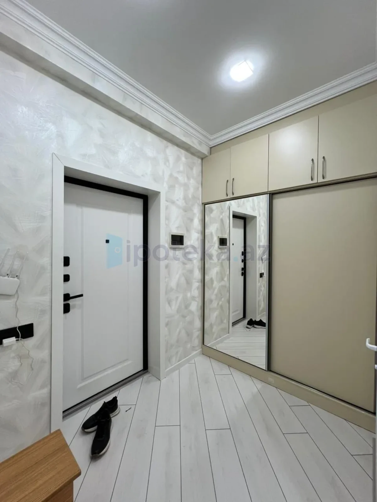 Satılır 2 otaqlı yeni tikili 62 m²