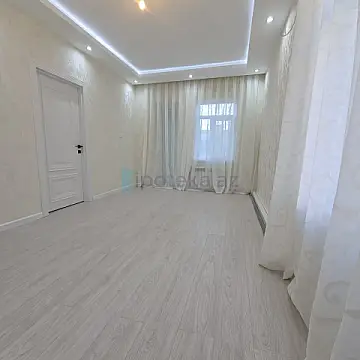 Satılır 2 otaqlı köhnə tikili 43 m² — Bakı, Bakıxanov 2 otaq 43.00 m²