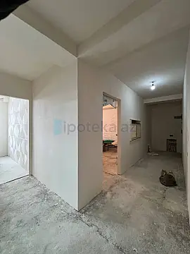 Satılır 2 otaqlı yeni tikili 82 m²