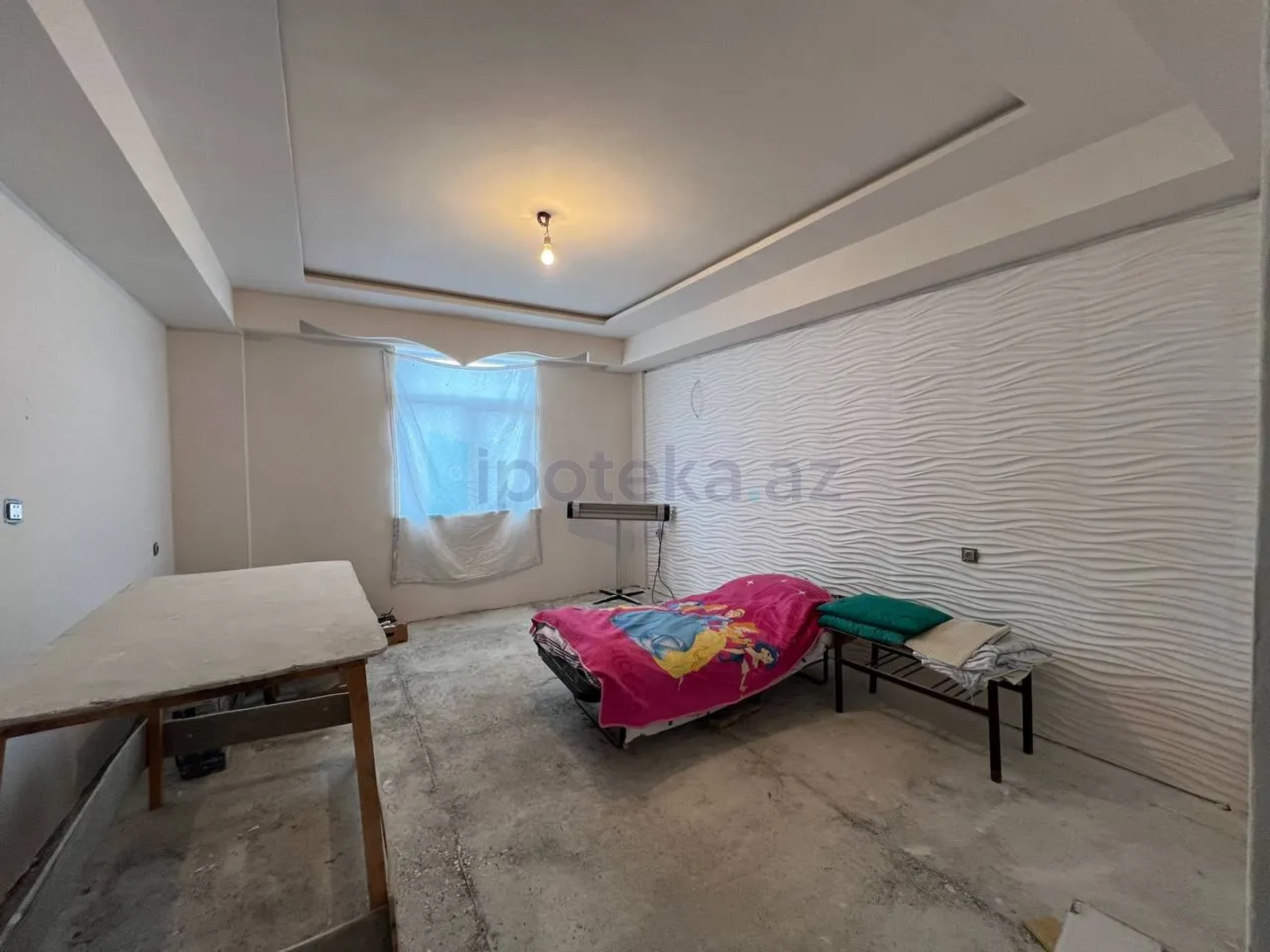 Satılır 2 otaqlı yeni tikili 82 m²