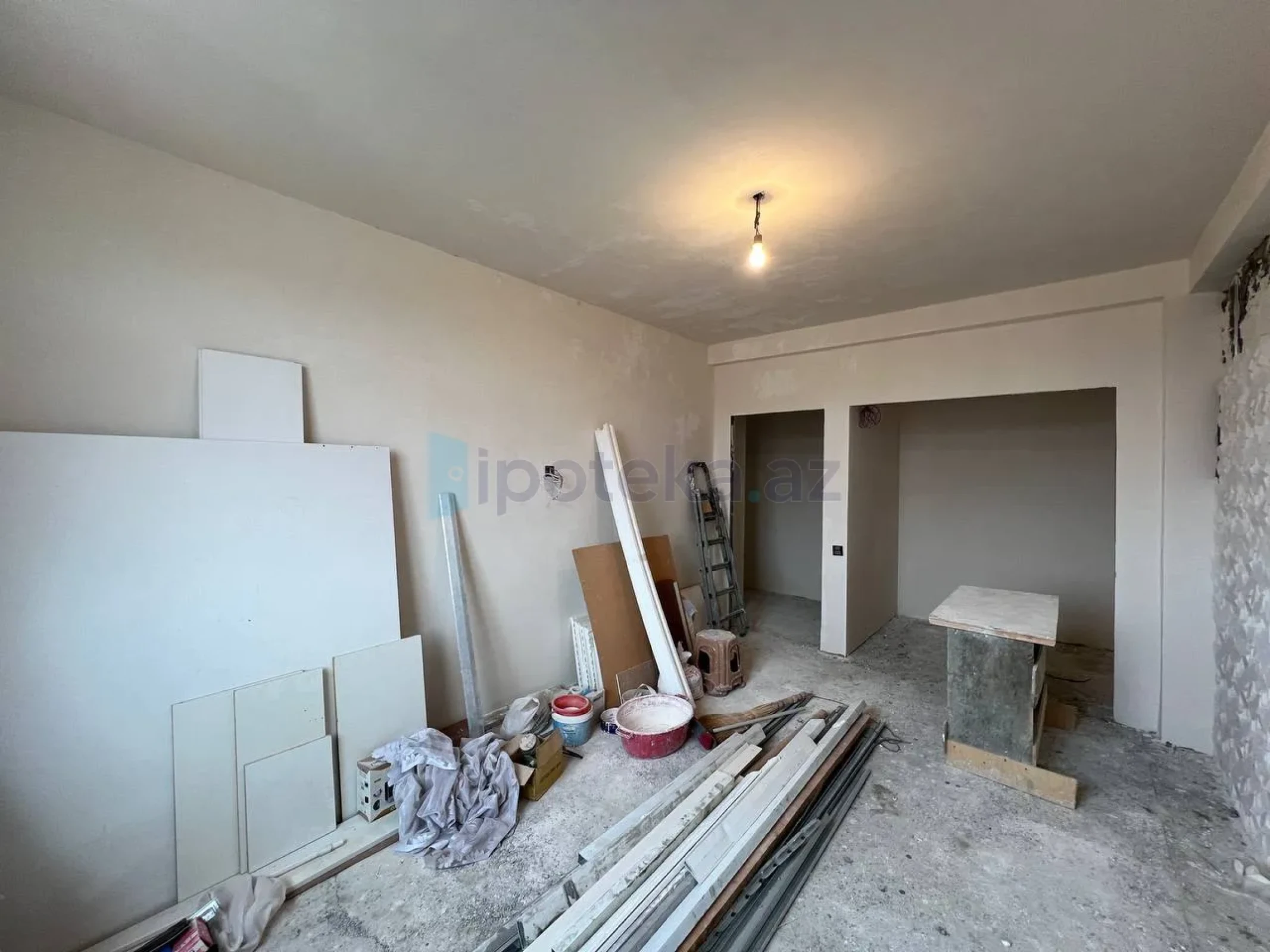 Satılır 2 otaqlı yeni tikili 82 m²