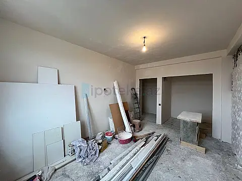 Satılır 2 otaqlı yeni tikili 82 m²