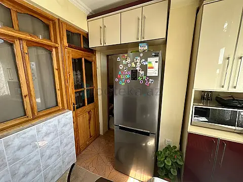 Satılır 3 otaqlı köhnə tikili 60 m²