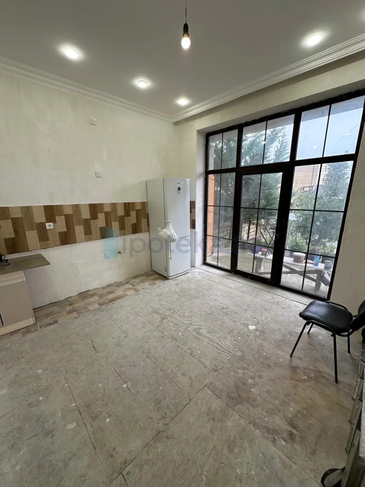 Satılır 4 otaqlı həyət evi 200 m²