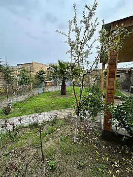 Satılır 4 otaqlı həyət evi 200 m²