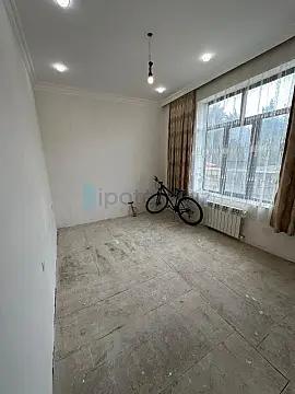 Satılır 4 otaqlı həyət evi 200 m²