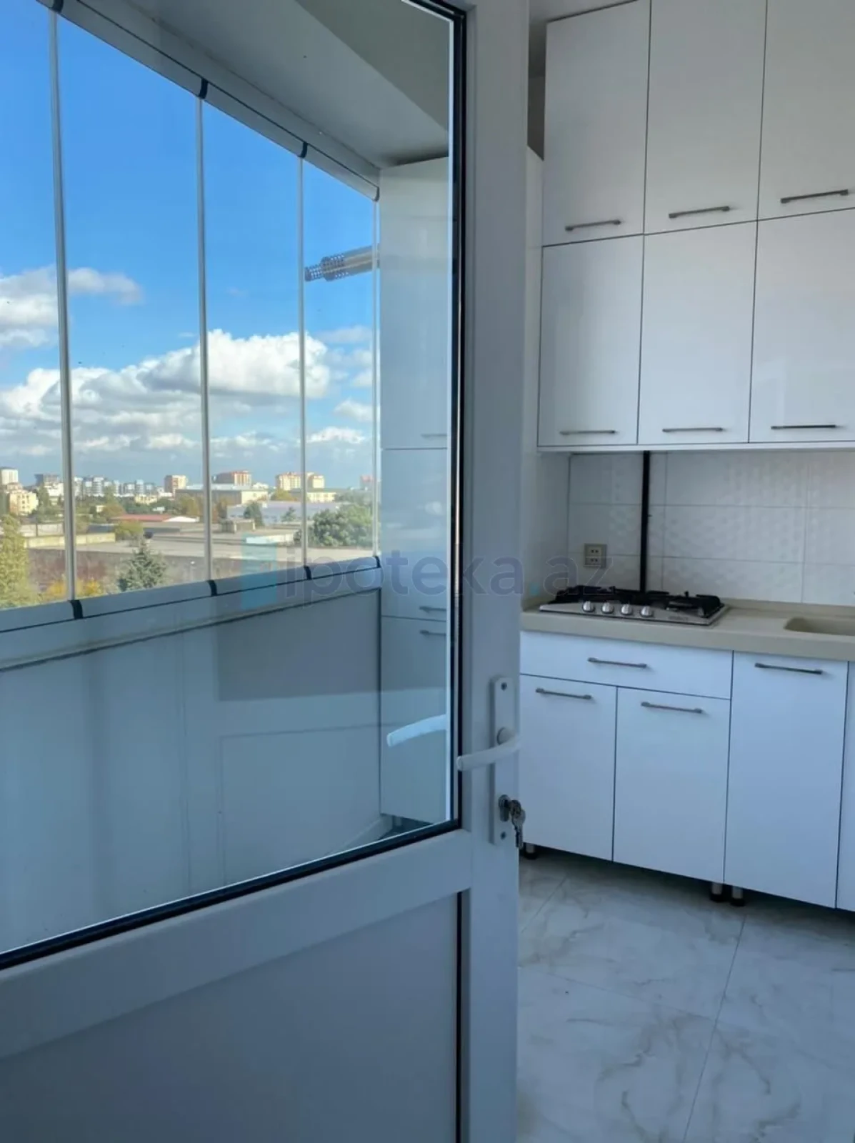 Satılır 3 otaqlı yeni tikili 110 m²