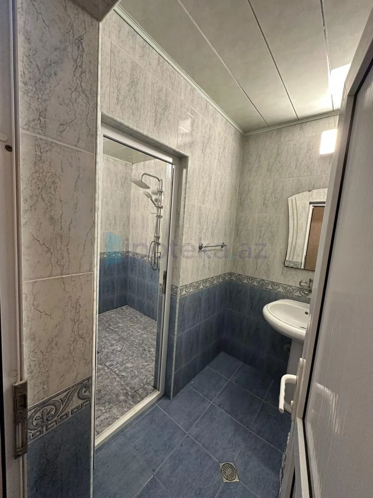 Satılır 3 otaqlı mənzil 120 m²