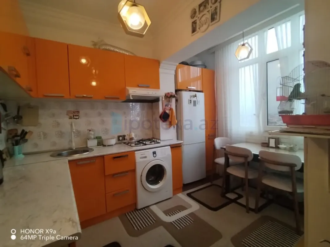 Satılır 2 otaqlı köhnə tikili 48 m²