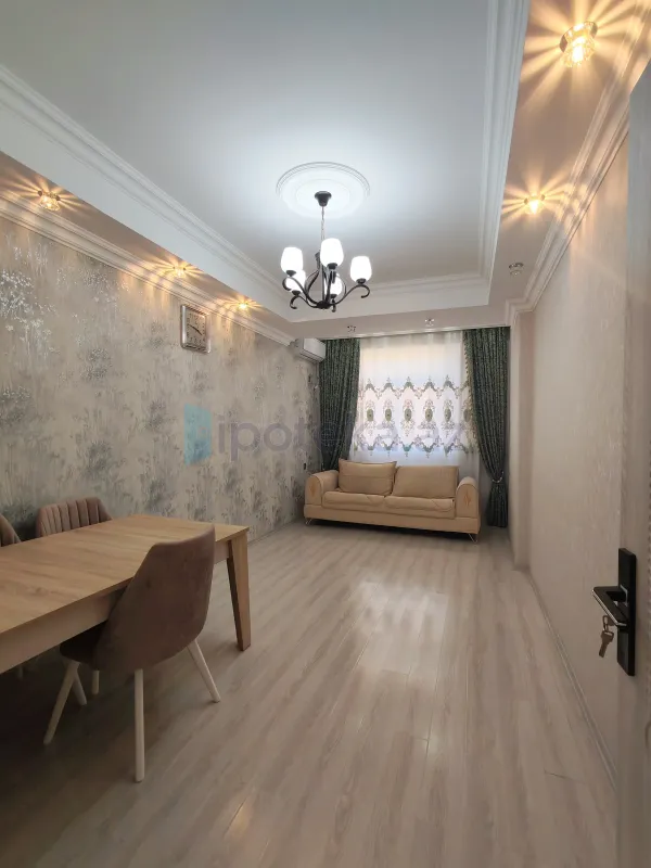 Satılır 2 otaqlı yeni tikili 78 m²