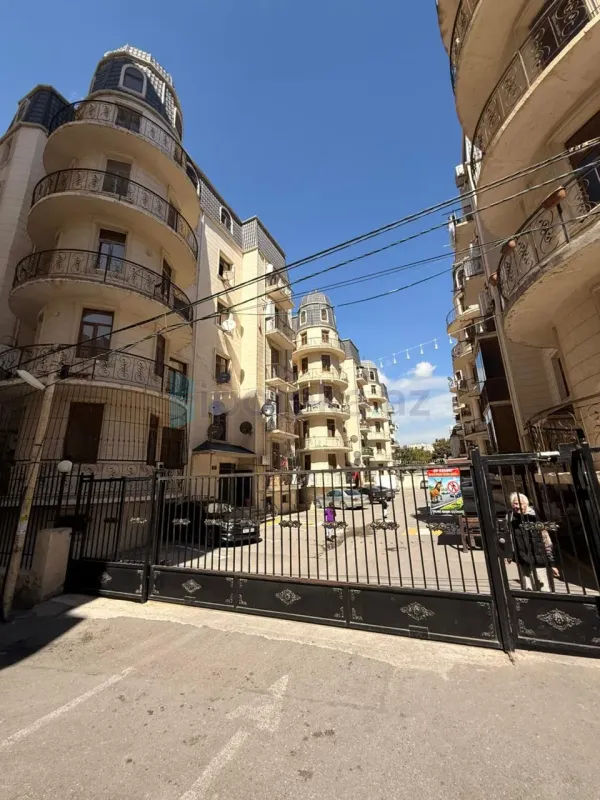 Satılır 3 otaqlı yeni tikili 77 m²