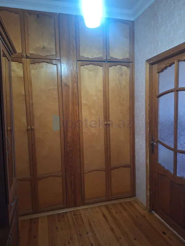 Satılır 2 otaqlı köhnə tikili 54 m²