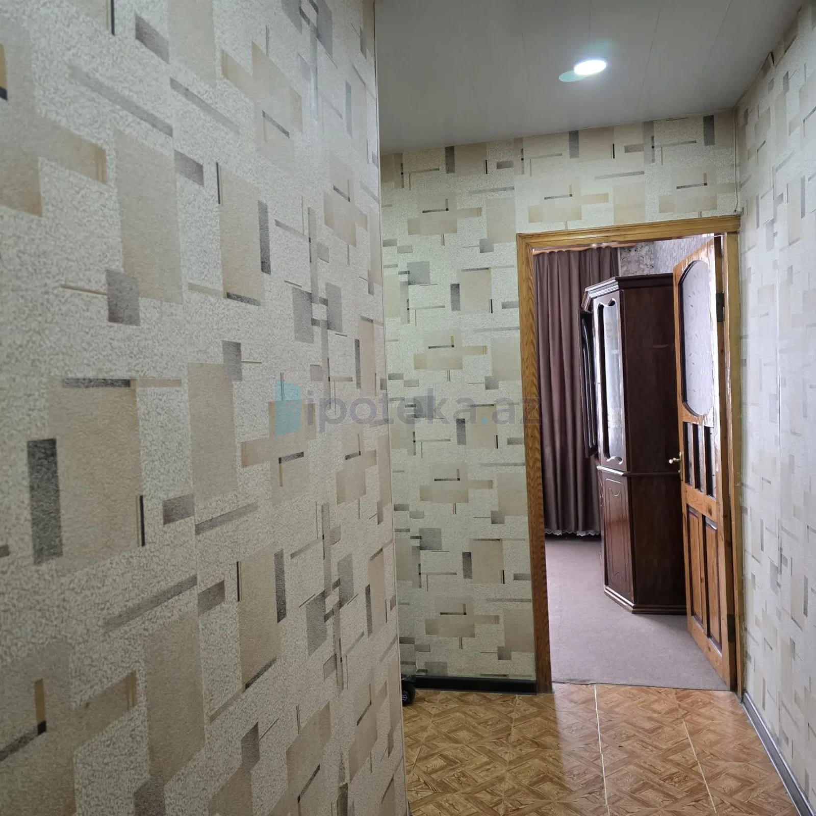 Satılır 1 otaqlı köhnə tikili 40 m²