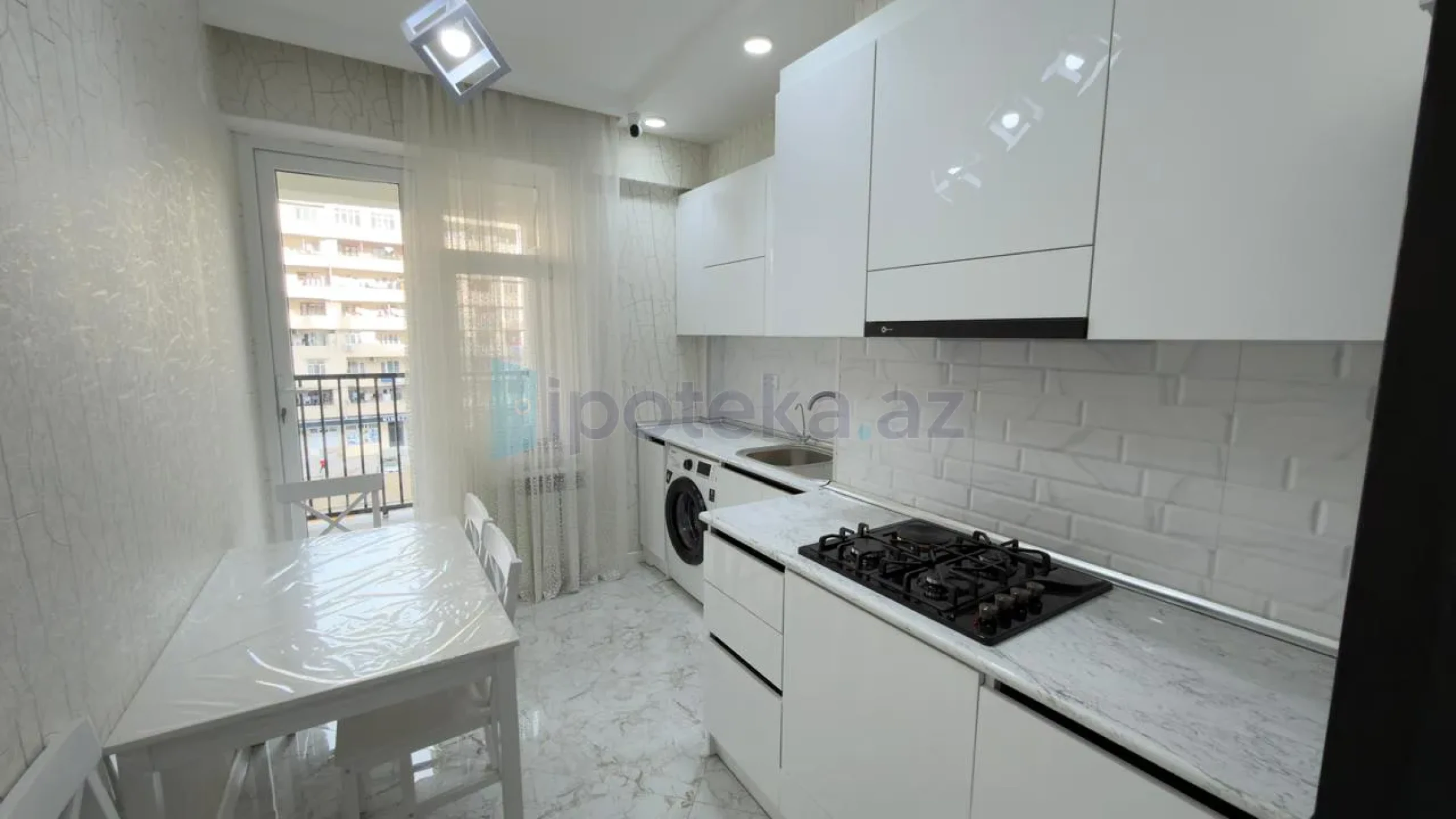 Satılır 2 otaqlı yeni tikili 76 m²