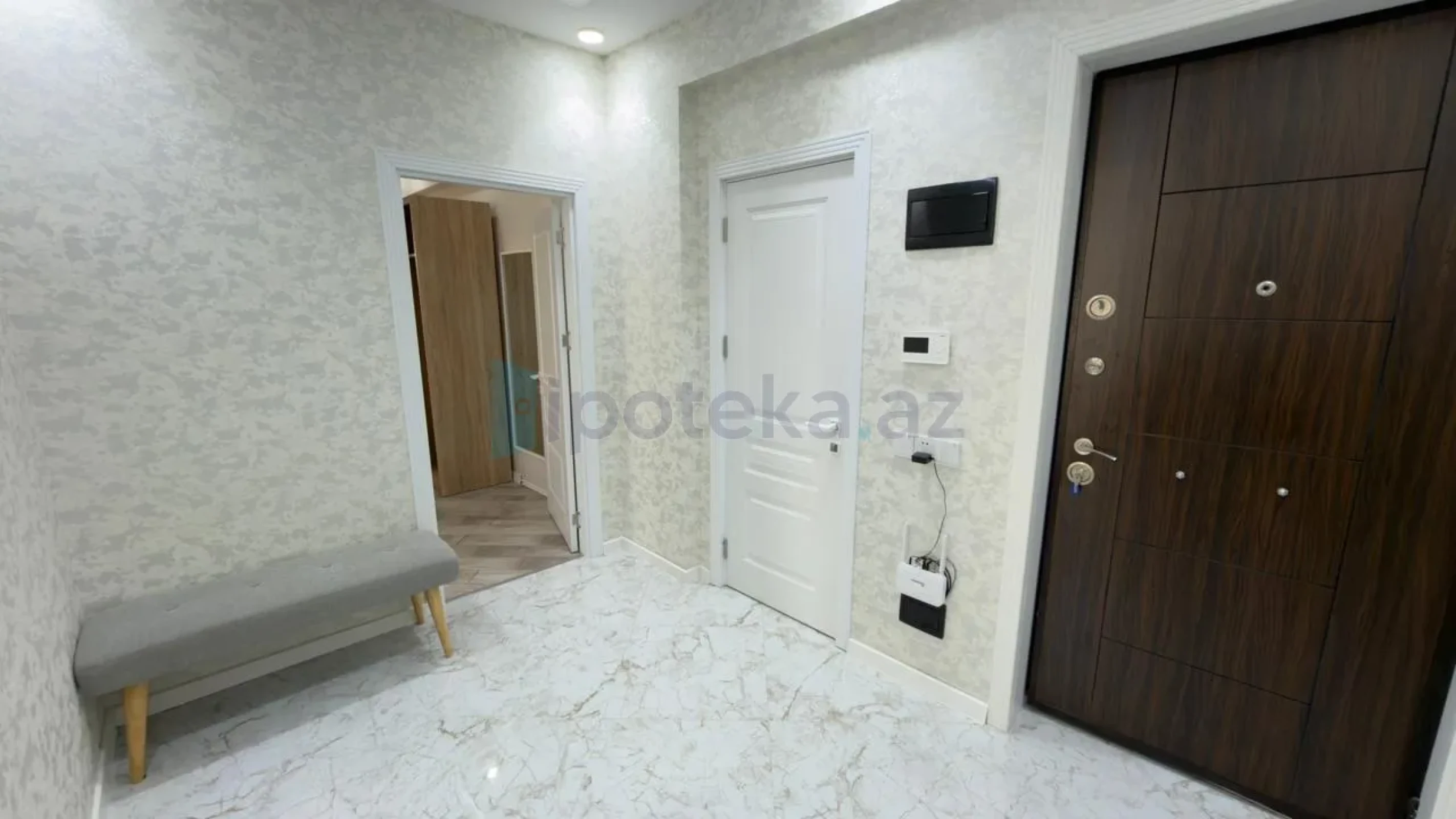 Satılır 2 otaqlı yeni tikili 76 m²