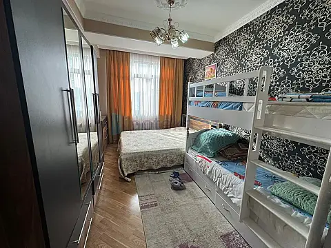 Satılır 2 otaqlı yeni tikili 65 m²