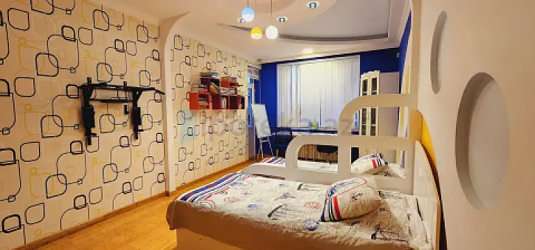 Satılır 3 otaqlı yeni tikili 140 m²