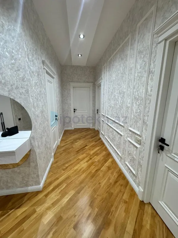 Satılır 4 otaqlı yeni tikili 165 m²