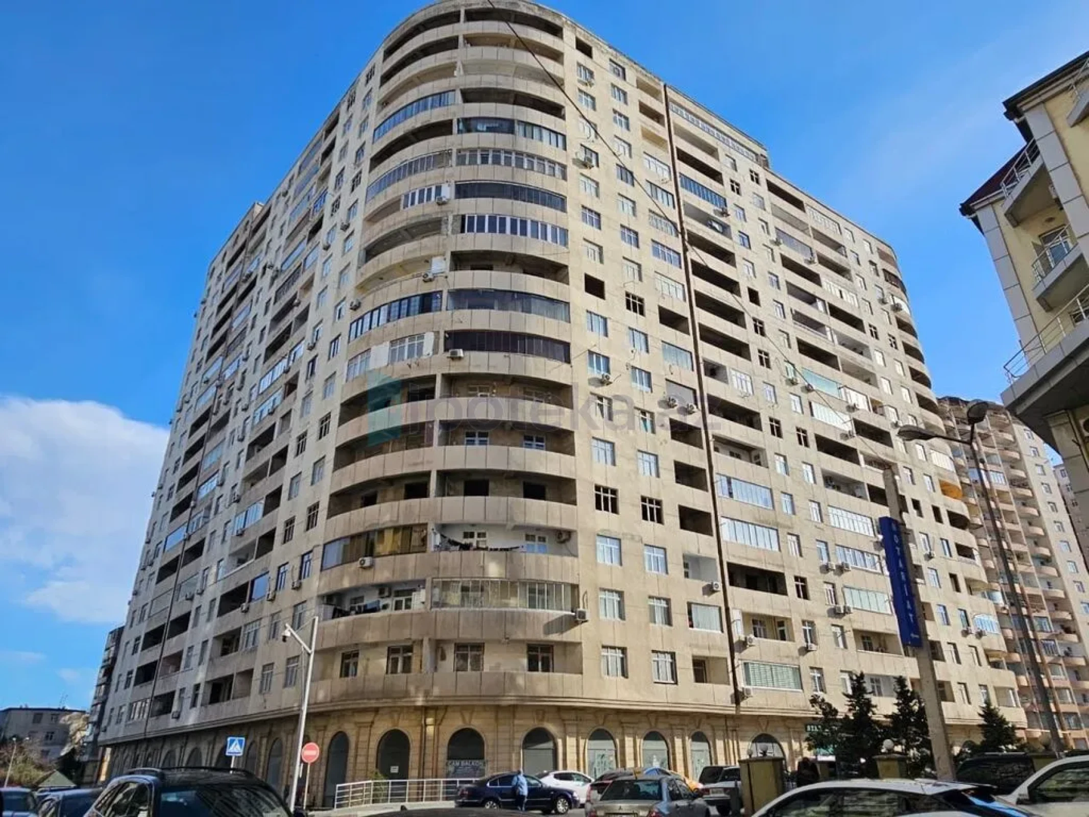 Satılır 4 otaqlı yeni tikili 185 m²