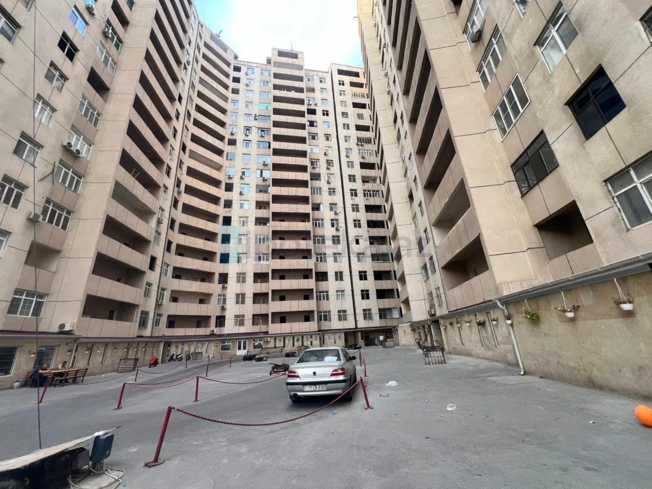 Satılır 4 otaqlı yeni tikili 185 m²