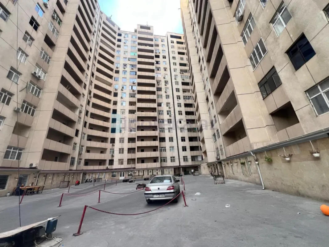 Satılır 4 otaqlı yeni tikili 185 m²