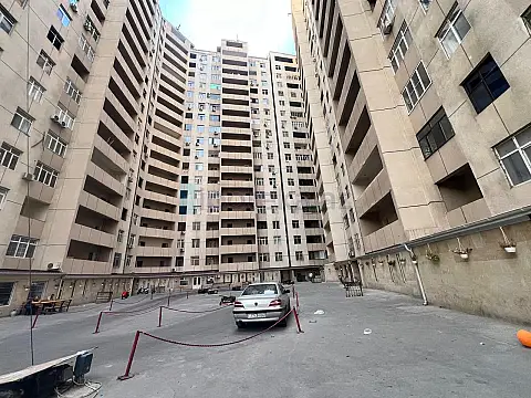 Satılır 4 otaqlı yeni tikili 185 m²