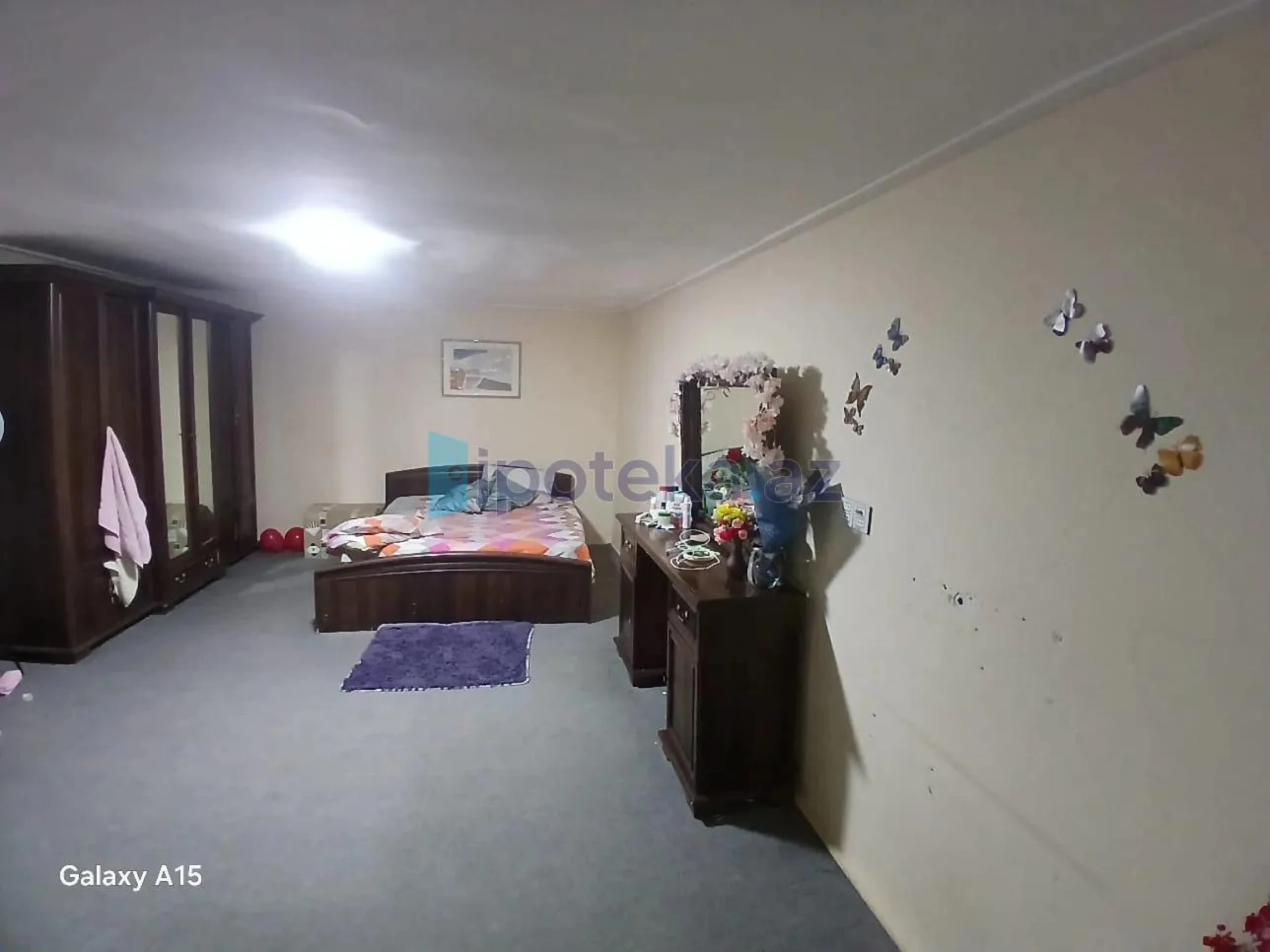 Satılır 9 otaqlı həyət evi 230 m²
