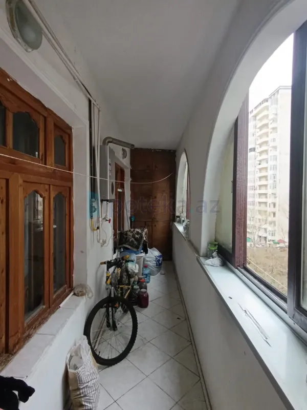 Satılır 5 otaqlı köhnə tikili 120 m²